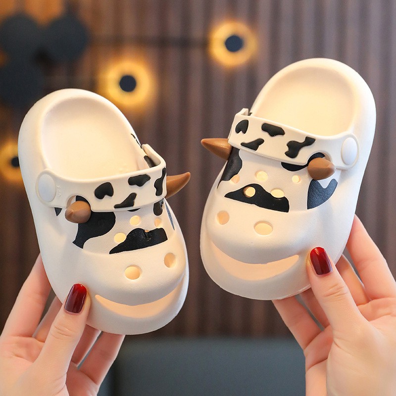 Children's Slippers Summer Baby Cartoon Milk Hole Shoes Boys And Girls Home Indoor Non-slip Baby Sandals And Slippers