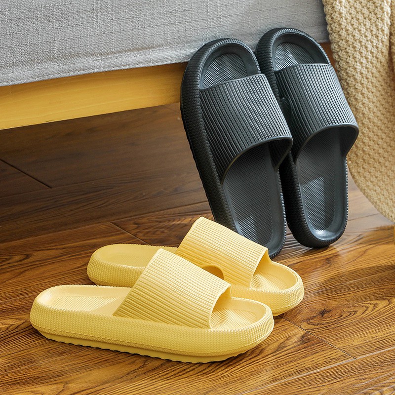 Stepping On Feces Feeling Thick-soled Slippers Women Summer Non-slip Deodorant Home Shoes Indoor Home Use Sandals And Slippers Manufacturers Wholesale