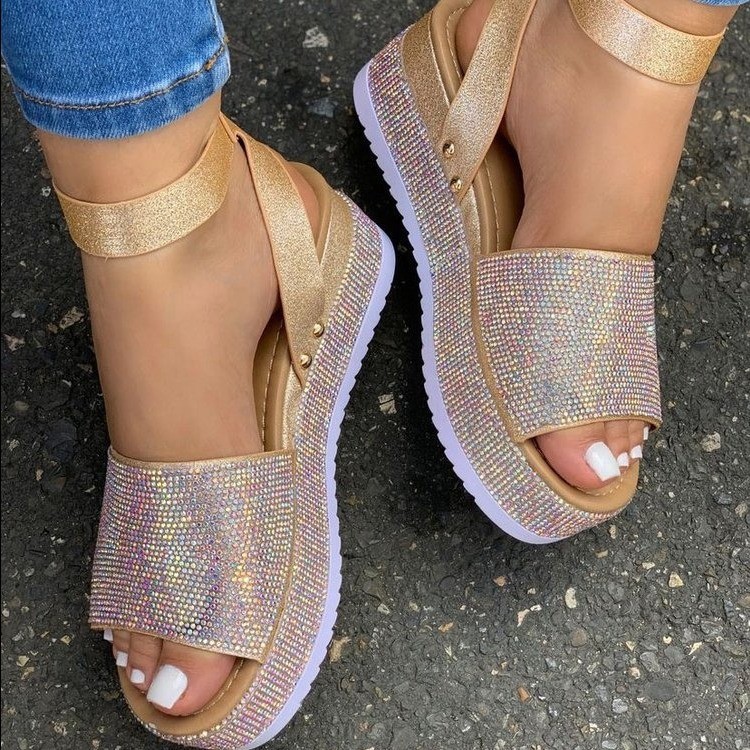 European And American Foreign Trade Large Size 2021 Summer New Rhinestone Word Buckle Muffin Women's Shoes Fashion Thick-soled Sandals Women